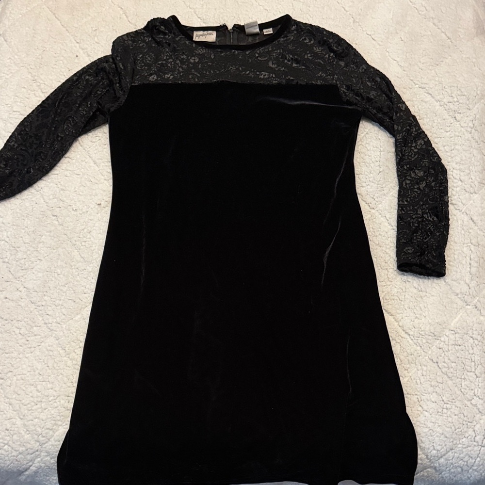 Elegant Black Lace Dress